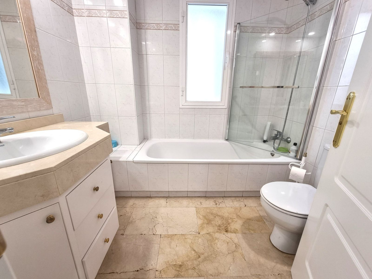 Appartement te koop in Puerto Banús | 2 slaapkamers H5440276