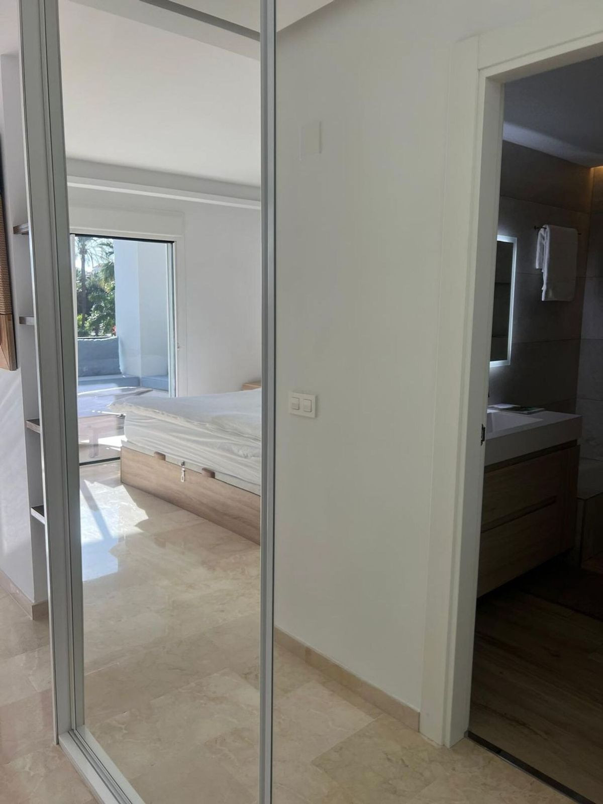 Appartement te koop in Puerto Banús | 2 slaapkamers H5445181
