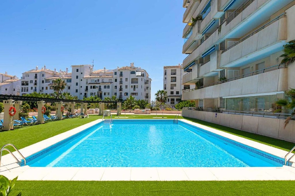 Appartement te koop in Puerto Banús | 2 slaapkamers H5449795