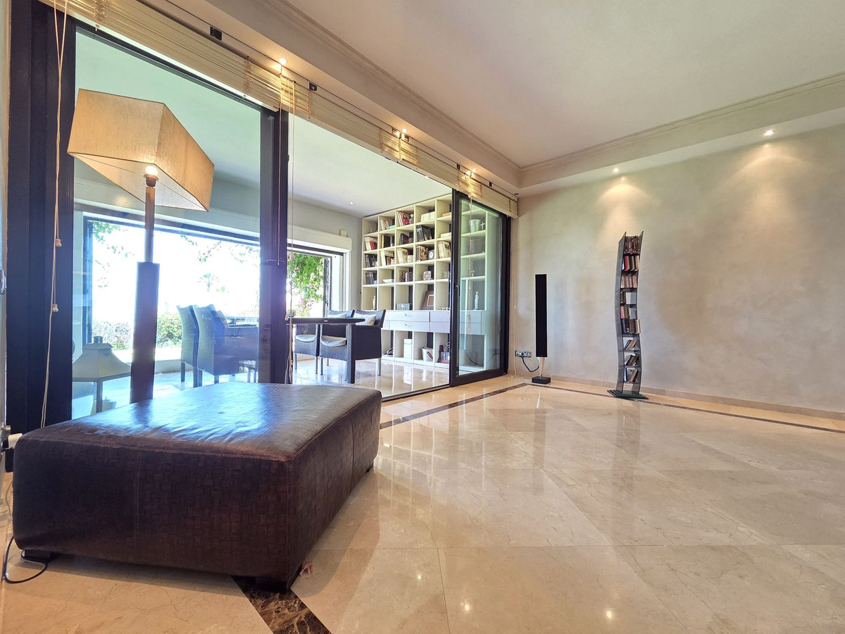Appartement te koop in Puerto Banús | 2 slaapkamers H5450155