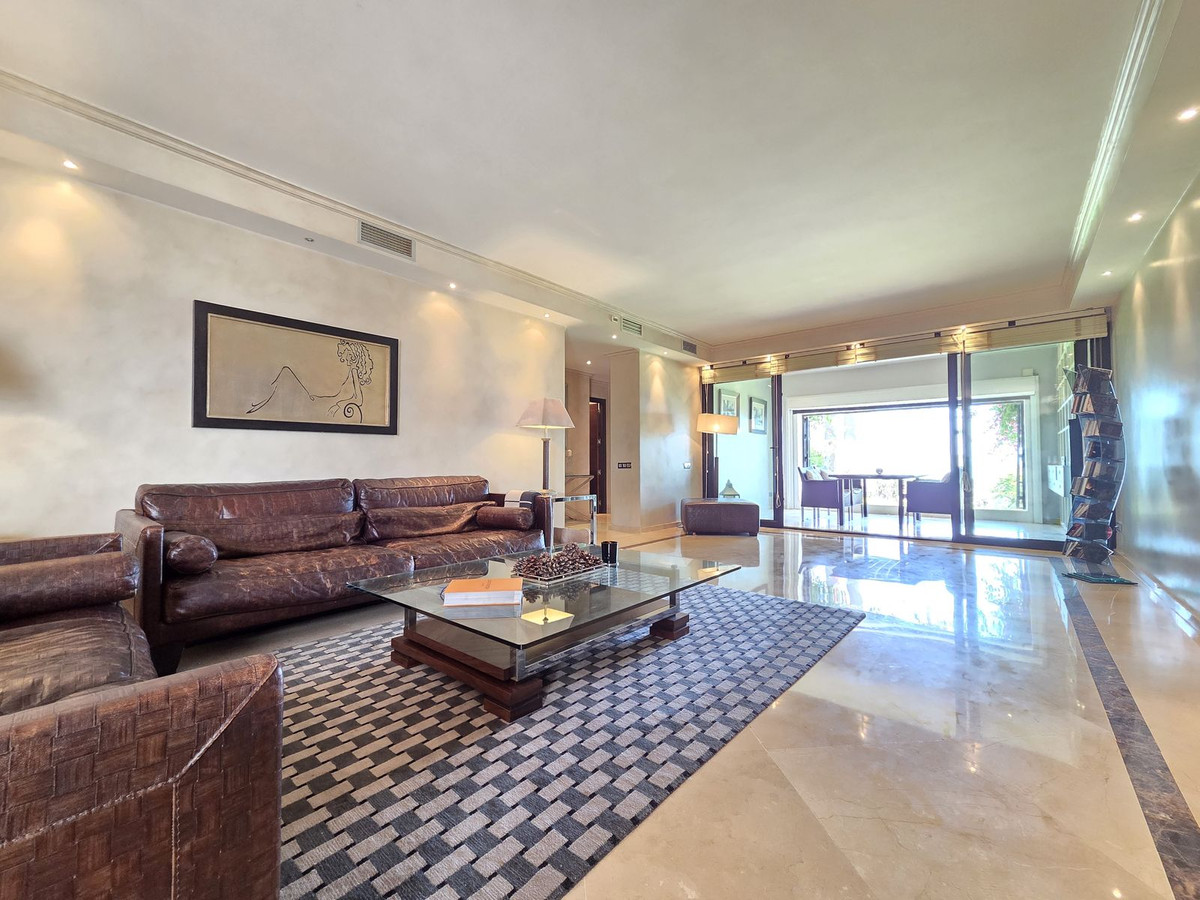 Appartement te koop in Puerto Banús | 2 slaapkamers H5450155