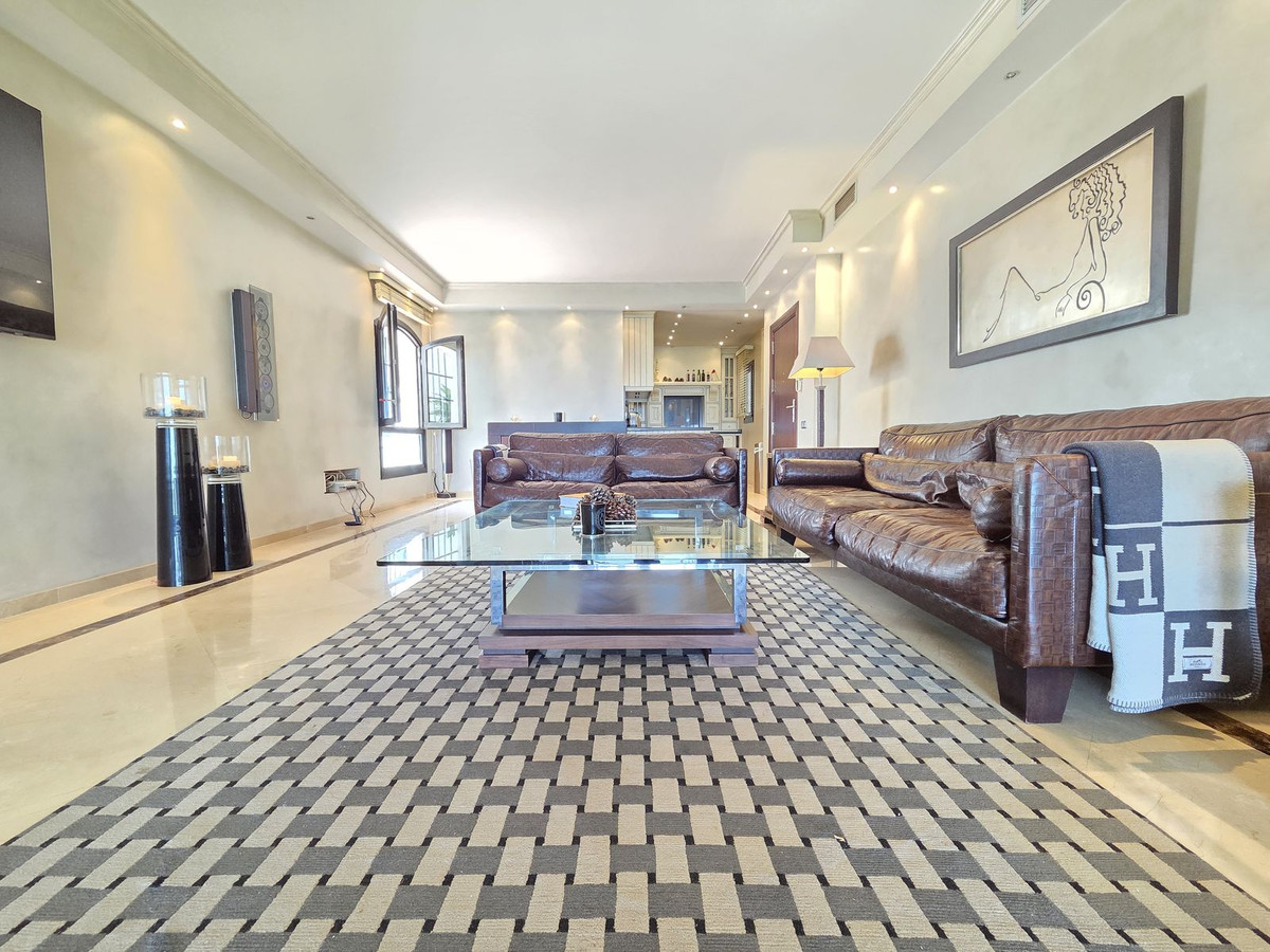 Appartement te koop in Puerto Banús | 2 slaapkamers H5450155