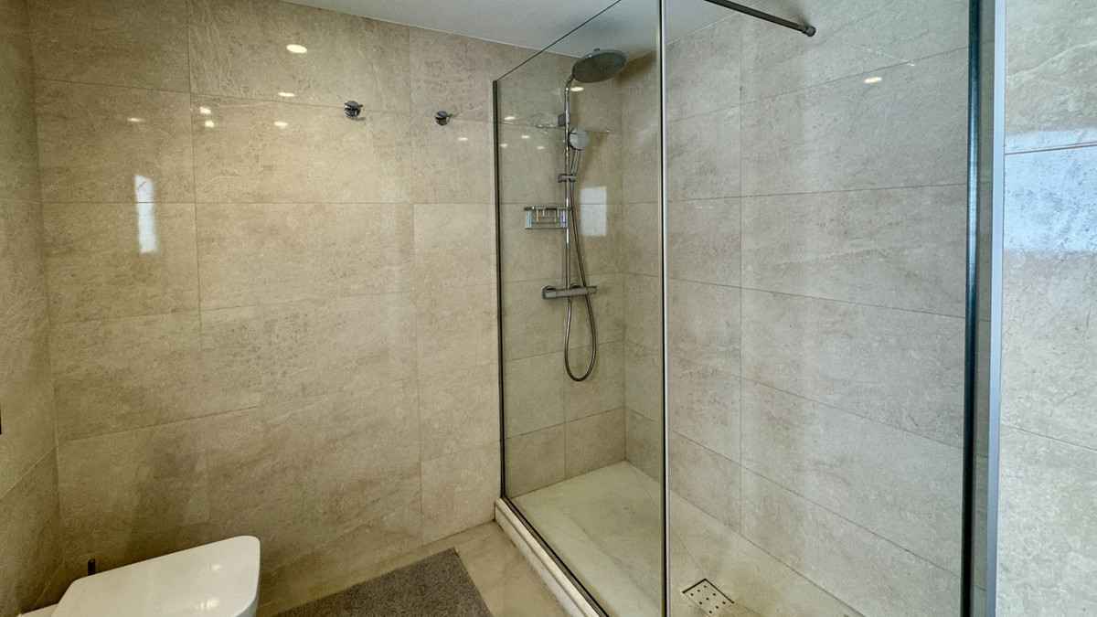 Appartement te koop in Puerto Banús | 2 slaapkamers H5451973