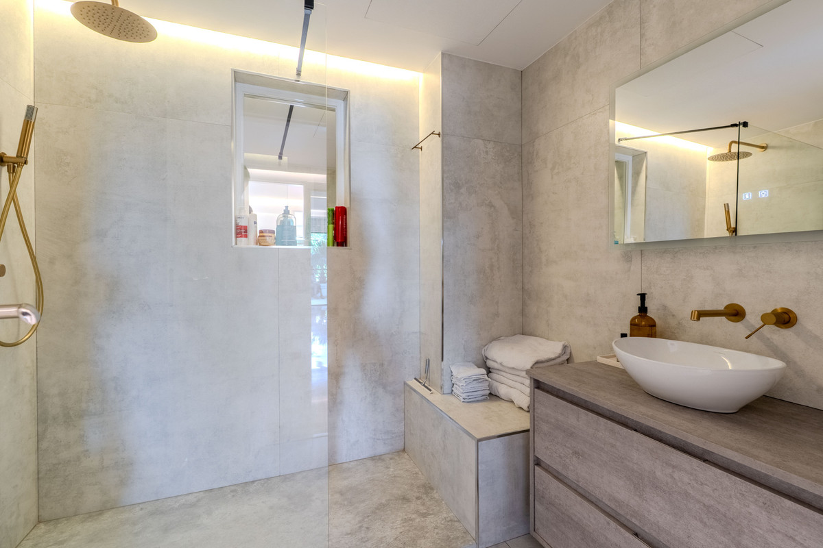 Appartement te koop in Puerto Banús | 2 slaapkamers H5461120