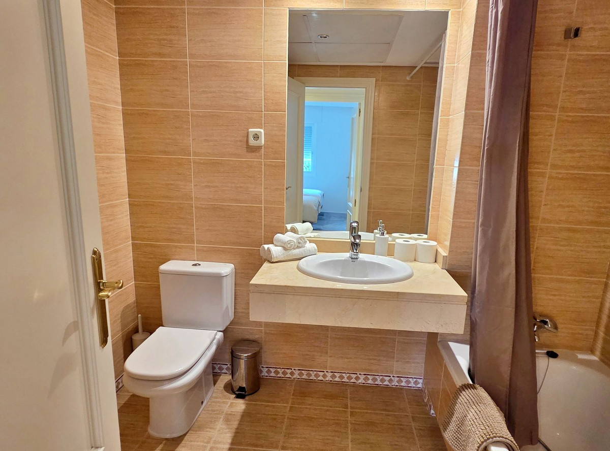 Appartement te koop in Puerto Banús | 2 slaapkamers H5462899