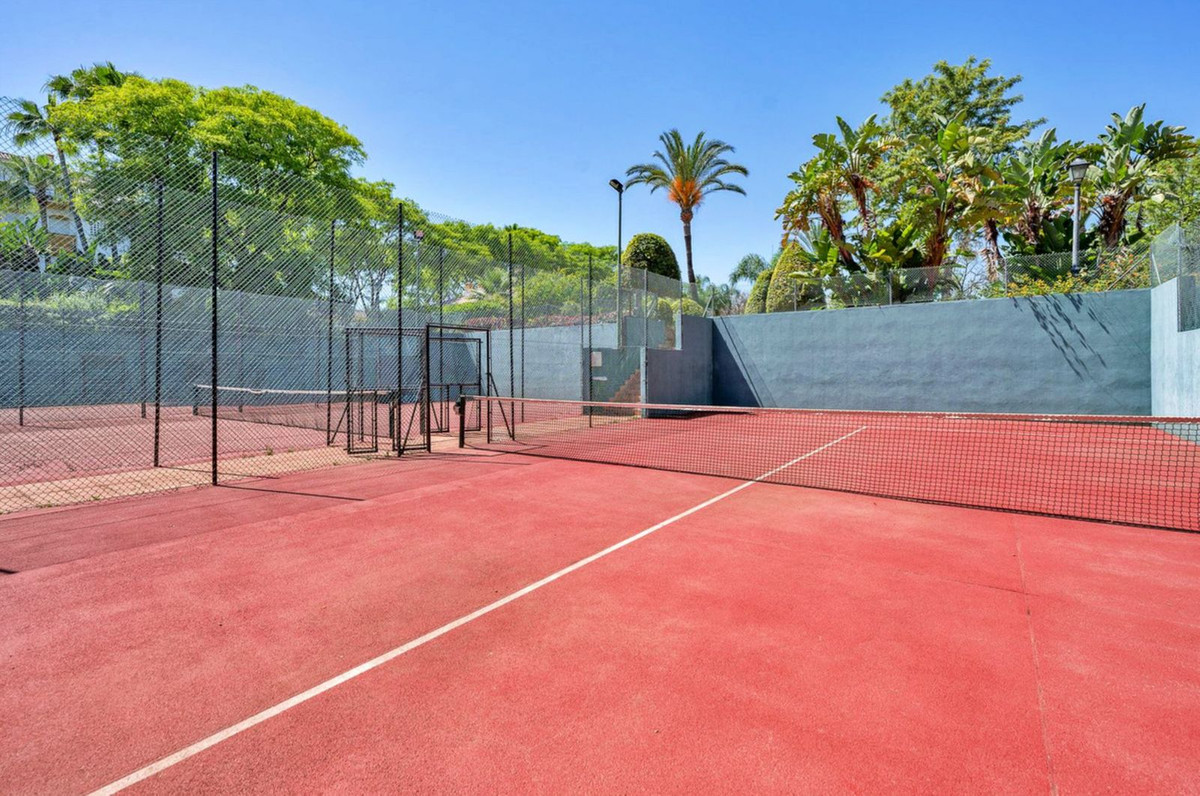 Appartement te koop in Puerto Banús | 2 slaapkamers H5462899