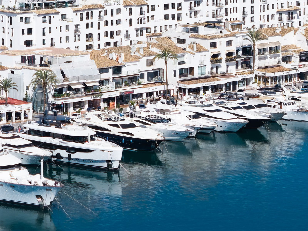 Huis te koop in Puerto Banús | 2 slaapkamers H5464111