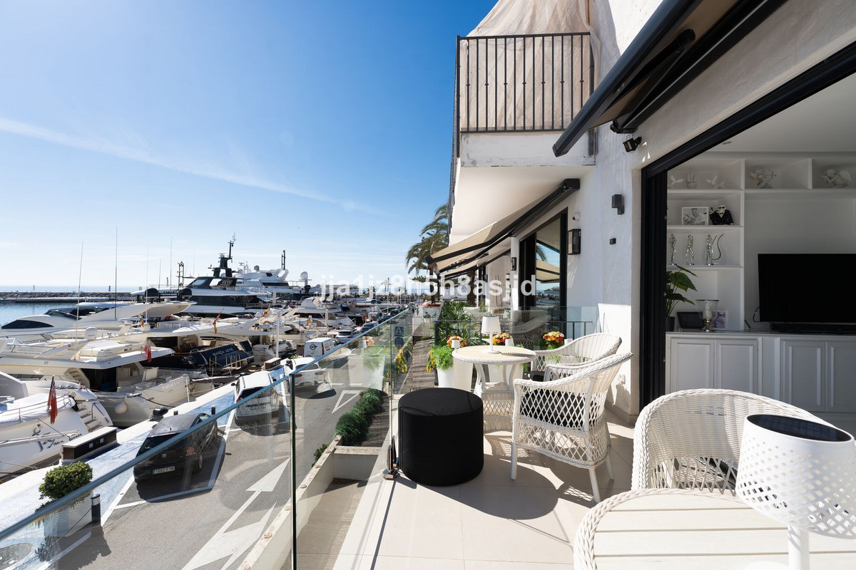 Huis te koop in Puerto Banús | 2 slaapkamers H5464111