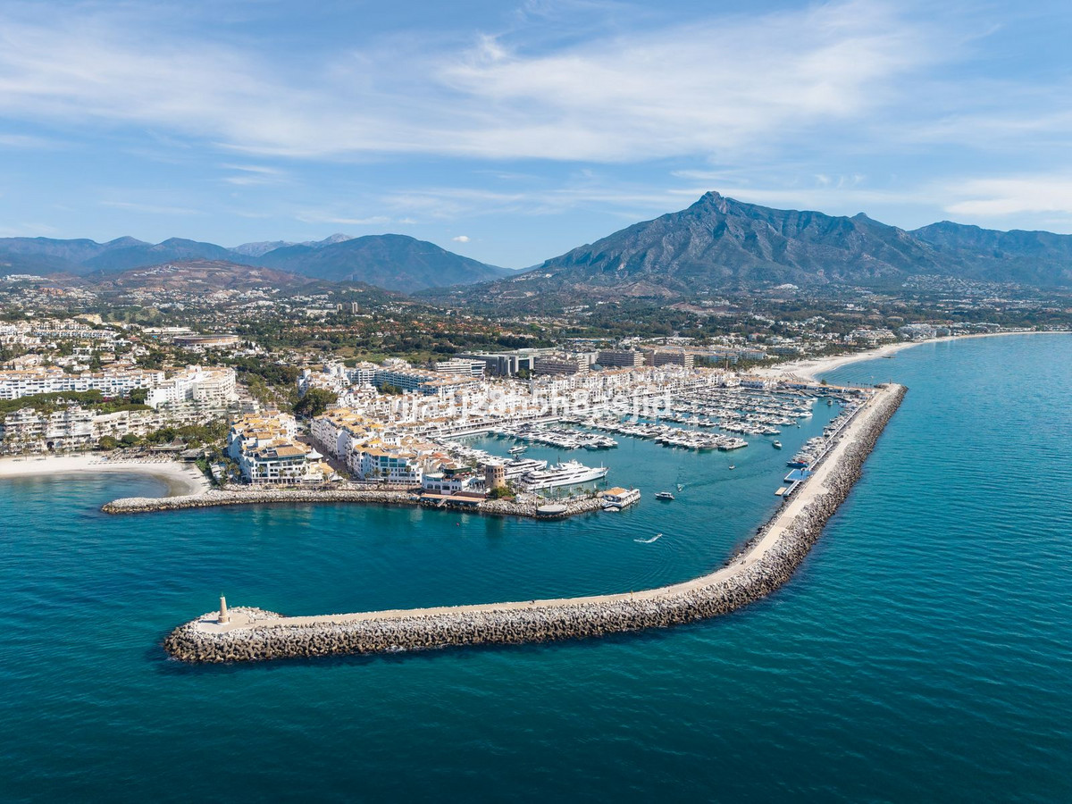 Huis te koop in Puerto Banús | 2 slaapkamers H5464111