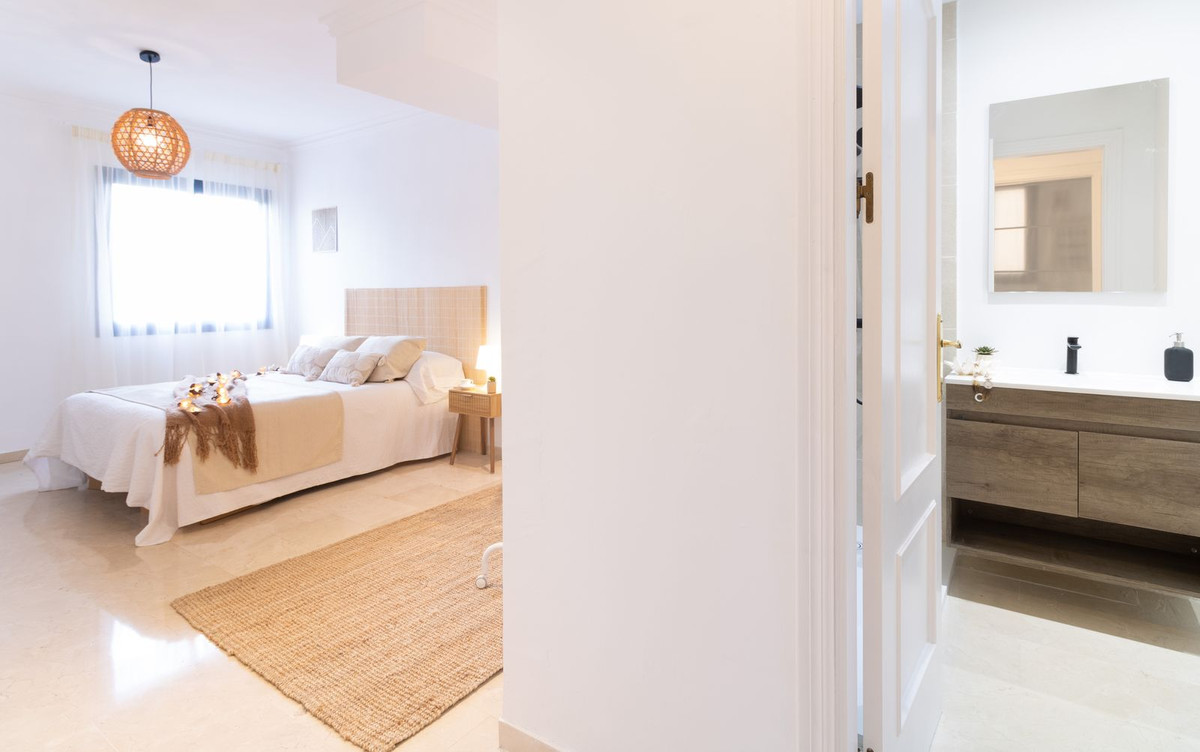 Appartement te koop in Puerto Banús | 2 slaapkamers H5467288