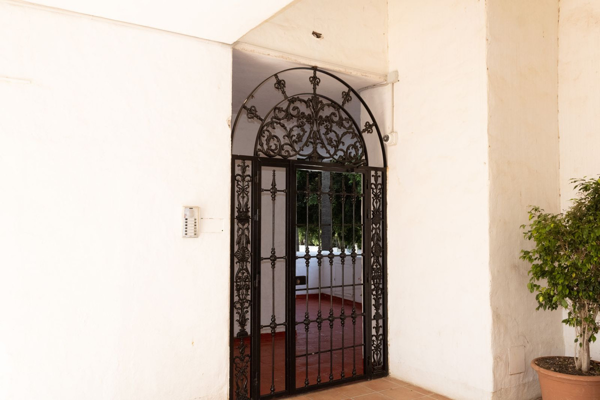 Appartement te koop in Puerto Banús | 2 slaapkamers H5467288