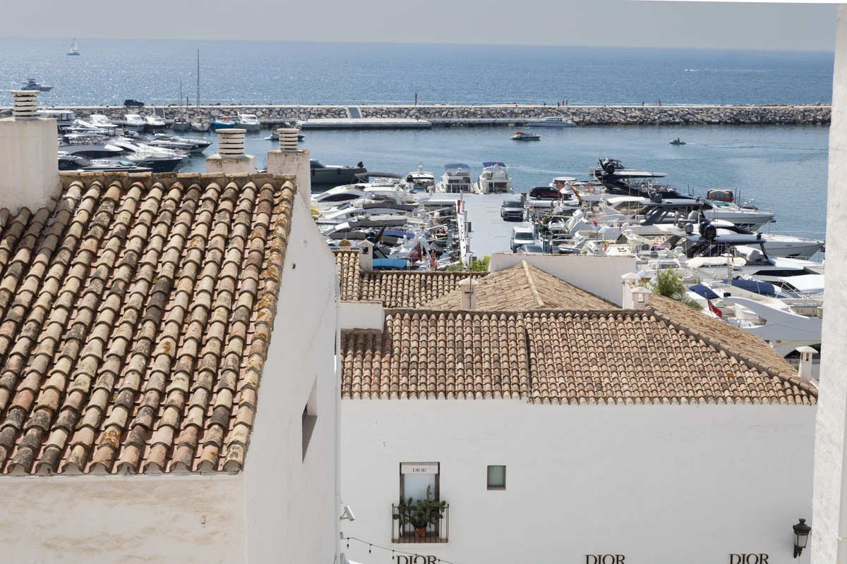 Appartement te koop in Puerto Banús | 2 slaapkamers H5467288