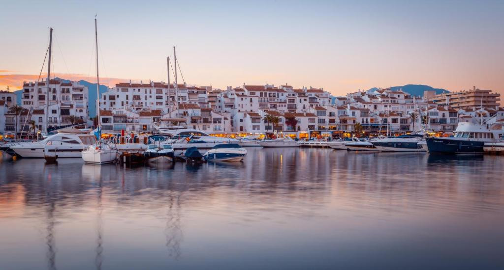 Appartement te koop in Puerto Banús | 2 slaapkamers H5475892