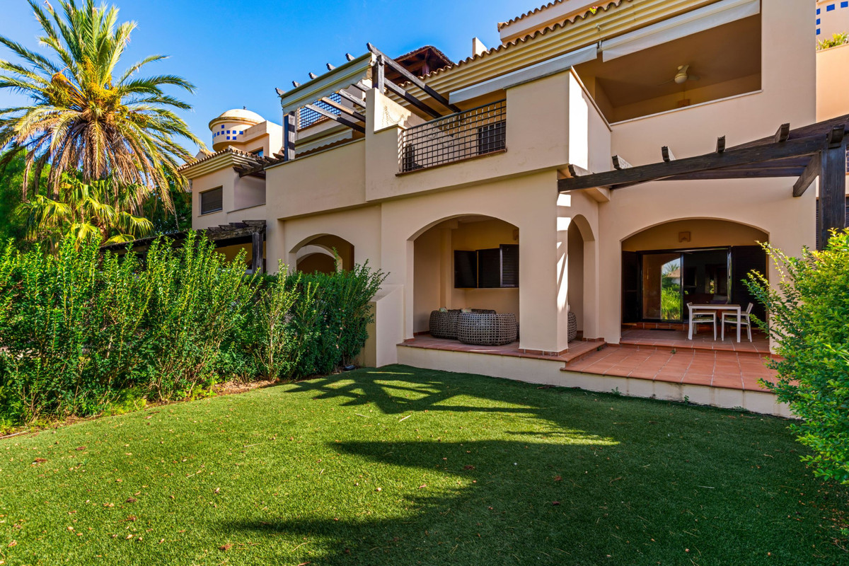 Appartement te koop in Puerto Banús | 2 slaapkamers H5475976