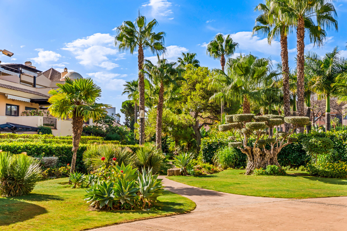 Appartement te koop in Puerto Banús | 2 slaapkamers H5475976