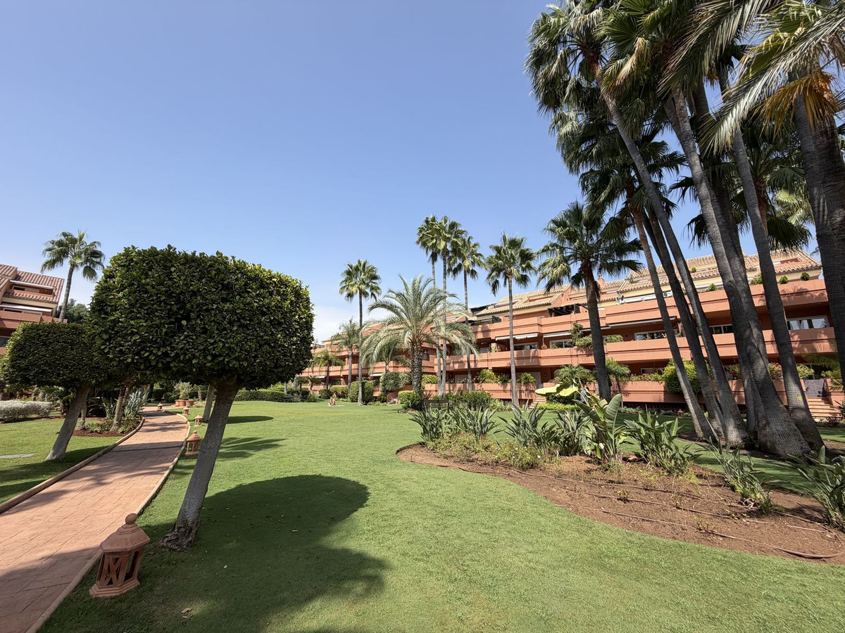 Appartement te koop in Puerto Banús | 2 slaapkamers H5477956