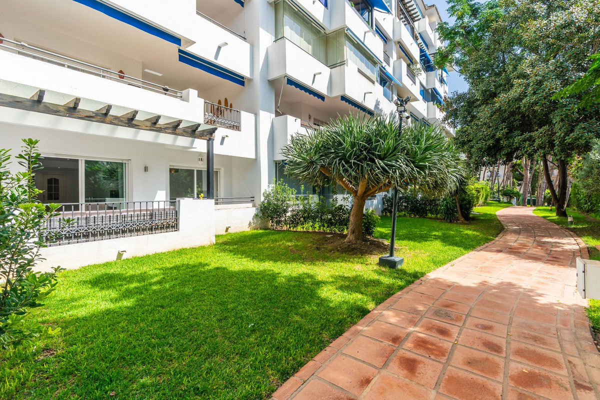Appartement te koop in Puerto Banús | 2 slaapkamers H5486002