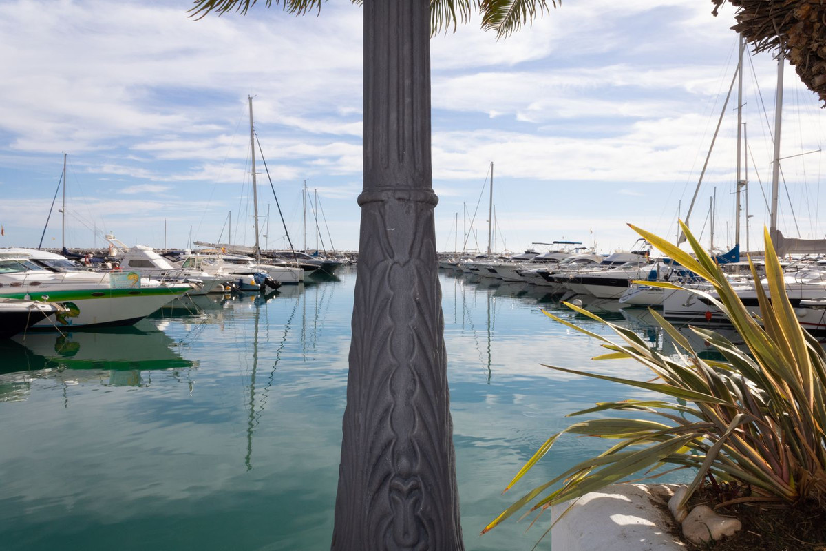 Appartement te koop in Puerto Banús | 2 slaapkamers H5496550