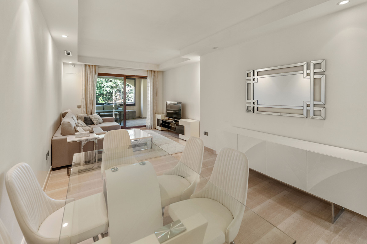 Appartement te koop in Puerto Banús | 2 slaapkamers H5503228