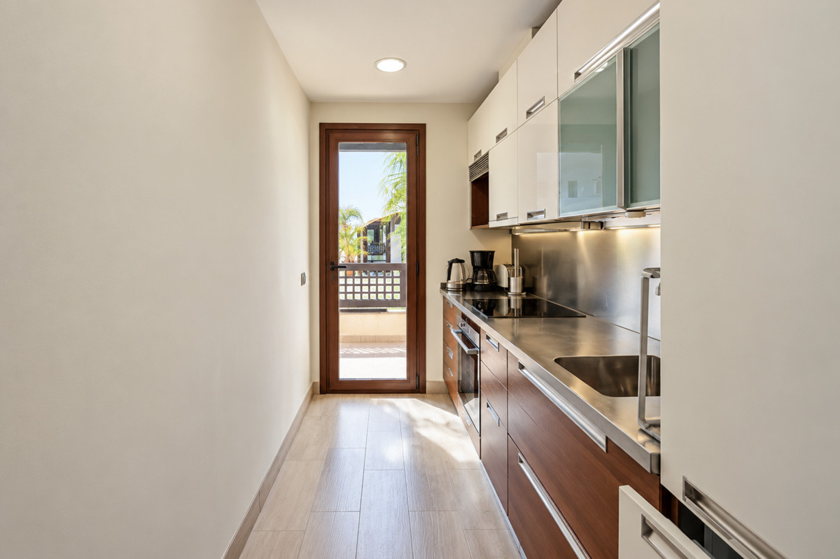 Appartement te koop in Puerto Banús | 2 slaapkamers H5503228
