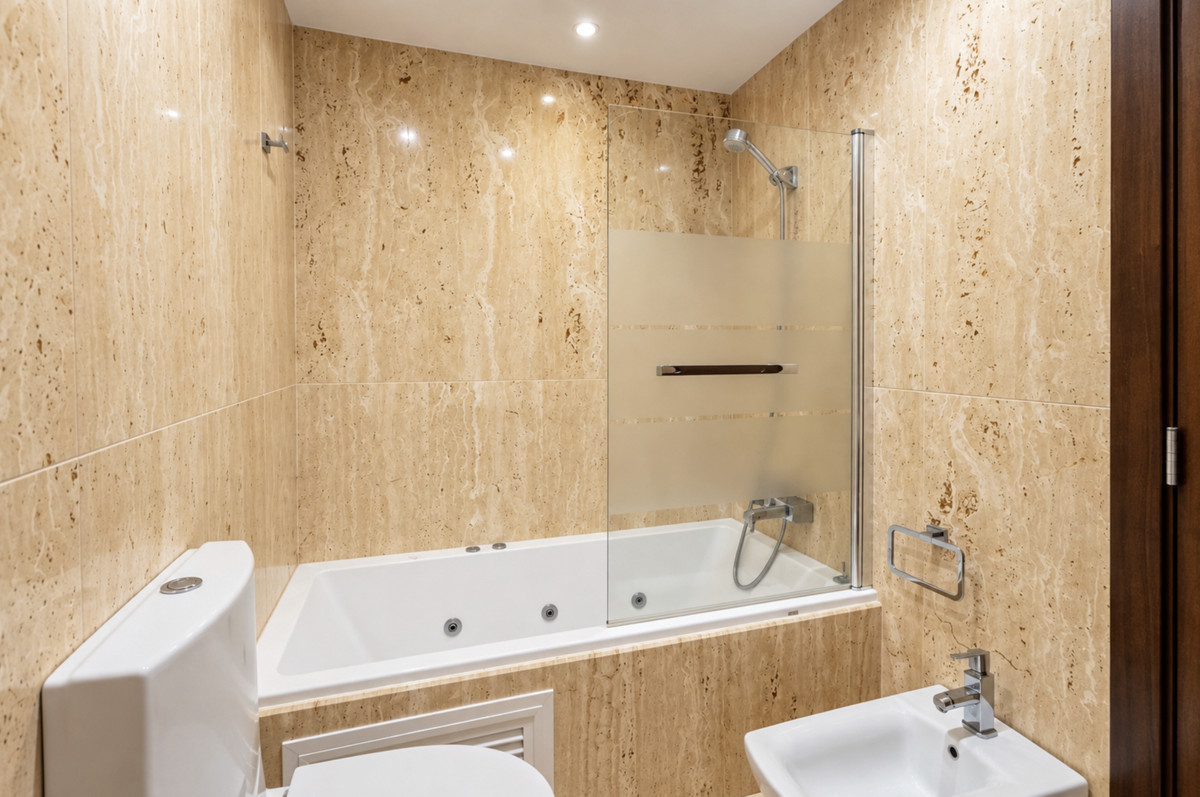 Appartement te koop in Puerto Banús | 2 slaapkamers H5503228