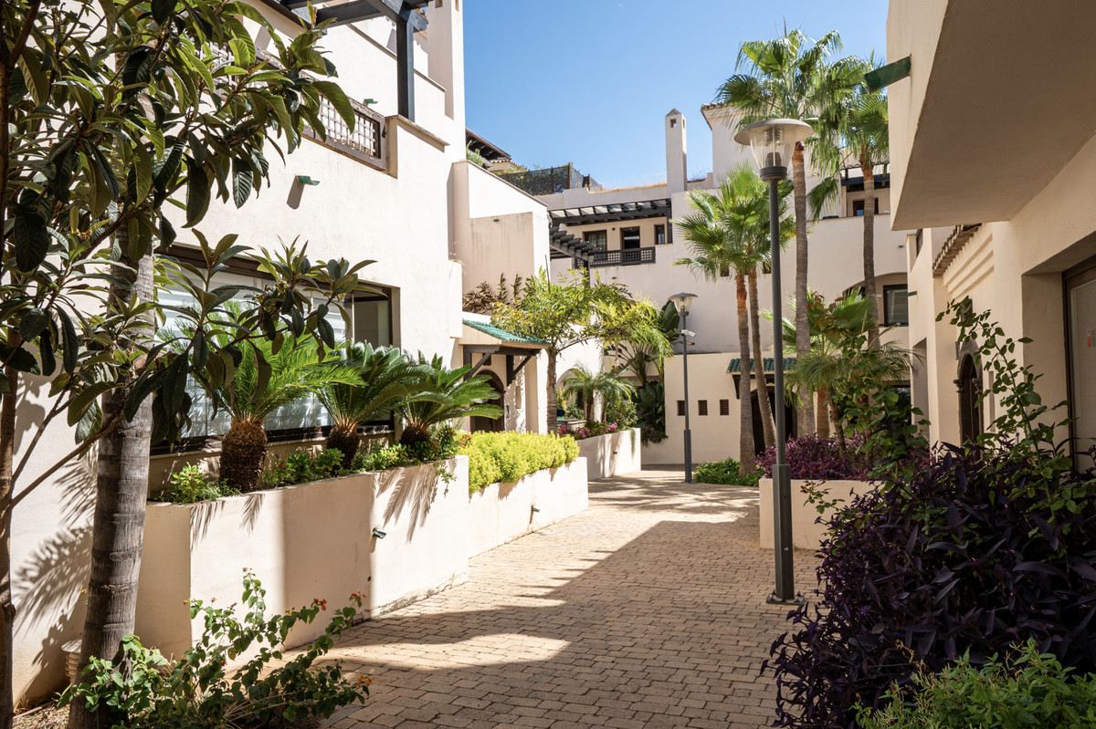 Appartement te koop in Puerto Banús | 2 slaapkamers H5503228