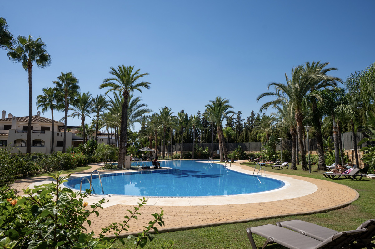Appartement te koop in Puerto Banús | 2 slaapkamers H5503228