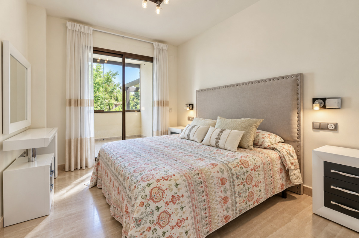 Appartement te koop in Puerto Banús | 2 slaapkamers H5503228
