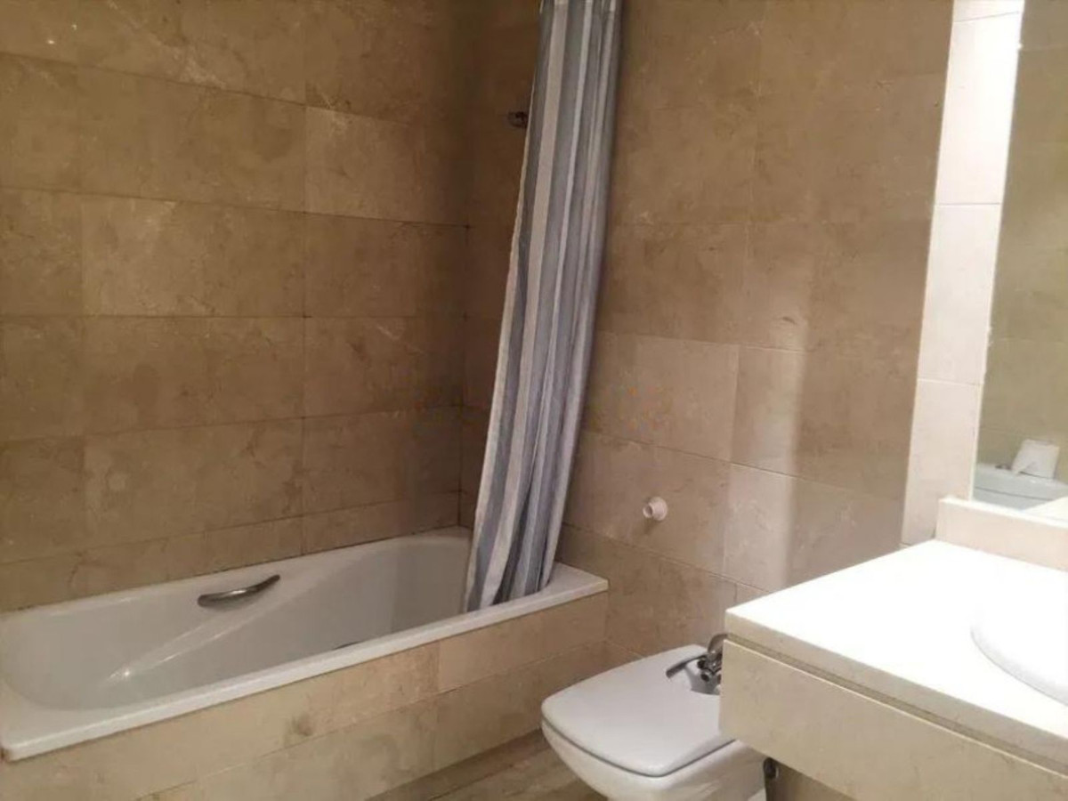 Appartement te koop in Puerto Banús | 2 slaapkamers H5512891