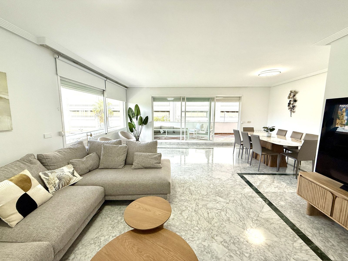 Appartement te koop in Puerto Banús | 3 slaapkamers H5516209