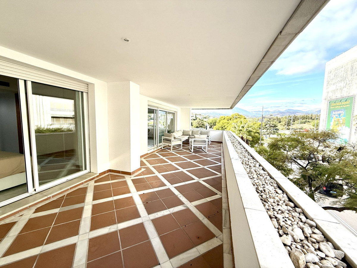 Appartement te koop in Puerto Banús | 3 slaapkamers H5516209