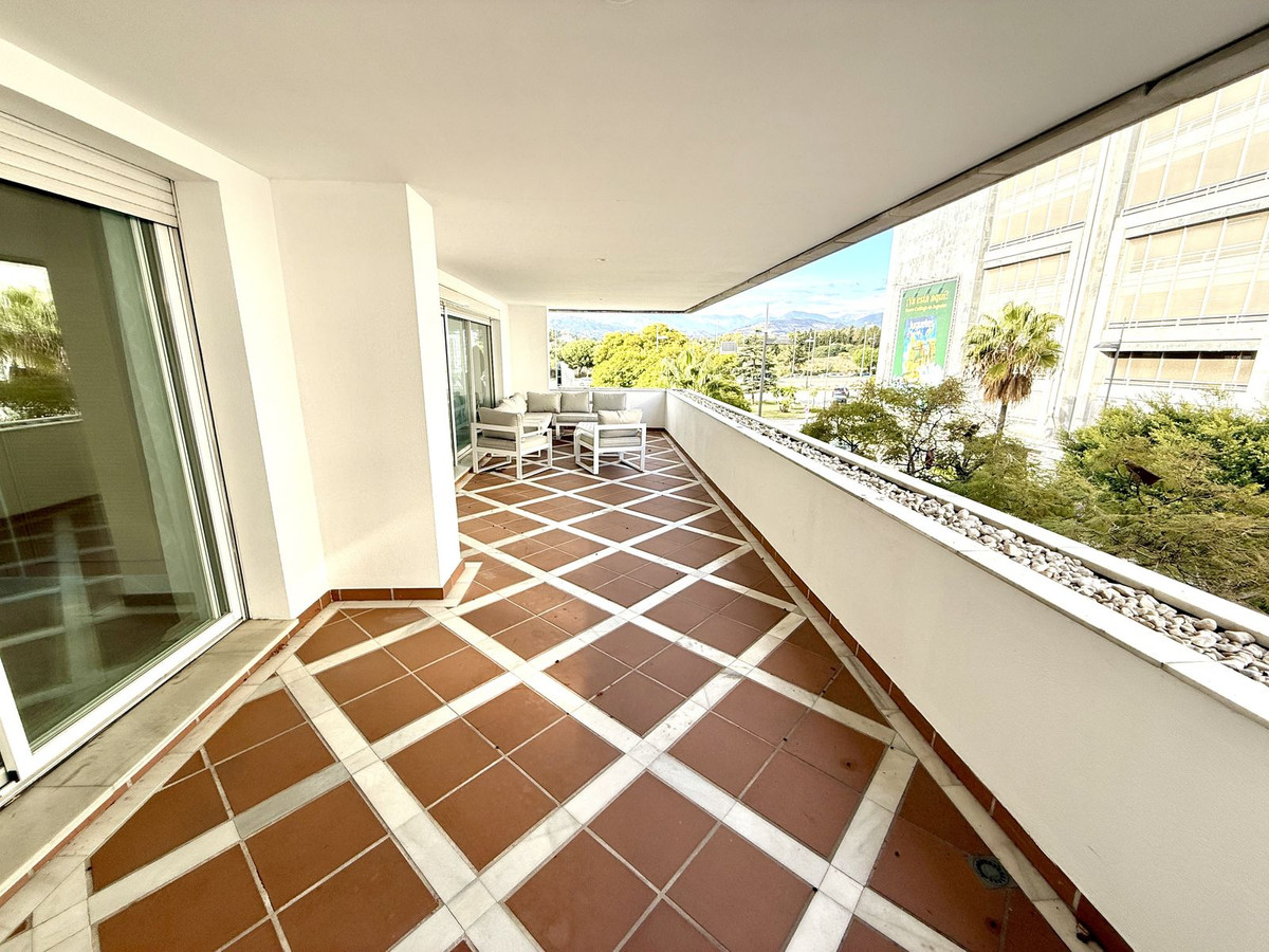 Appartement te koop in Puerto Banús | 3 slaapkamers H5516209