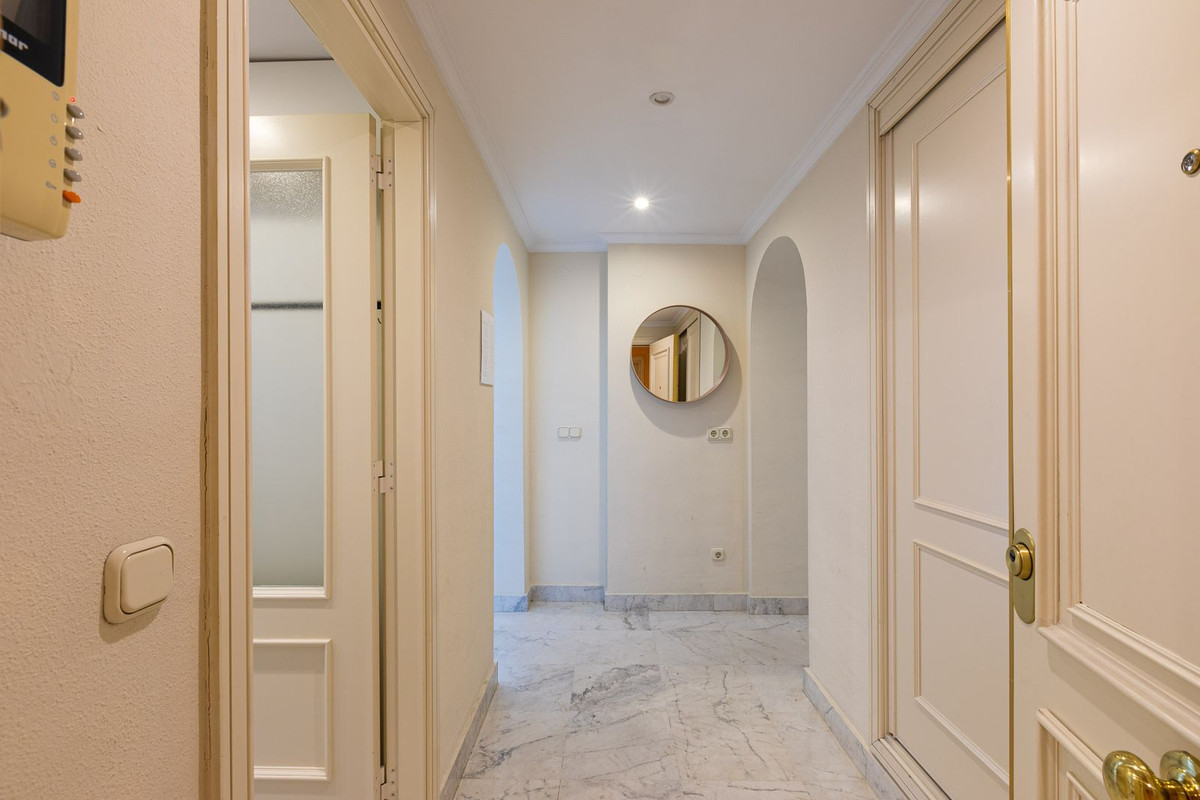 Appartement te koop in Puerto Banús | 2 slaapkamers H5517457