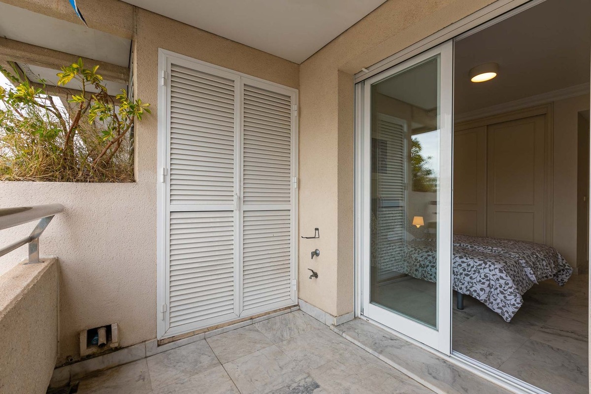Appartement te koop in Puerto Banús | 2 slaapkamers H5517457