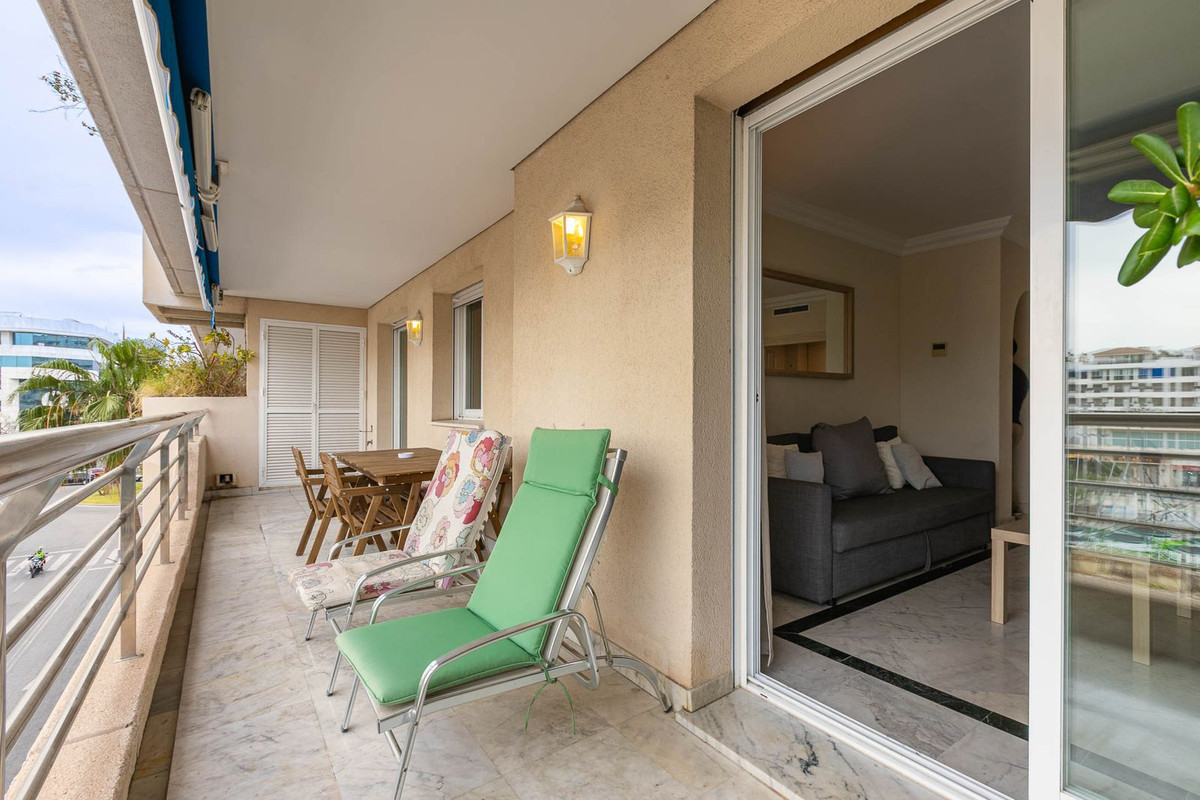 Appartement te koop in Puerto Banús | 2 slaapkamers H5517457