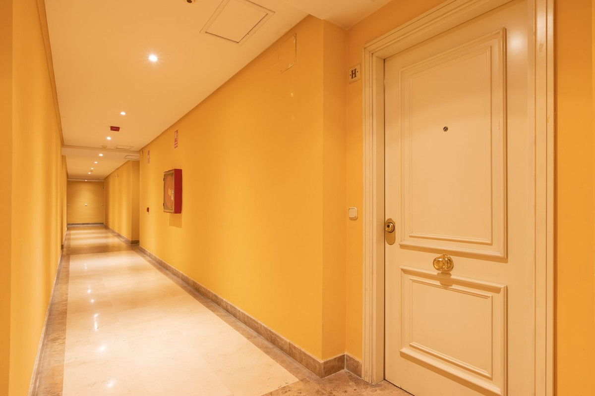 Appartement te koop in Puerto Banús | 2 slaapkamers H5517457