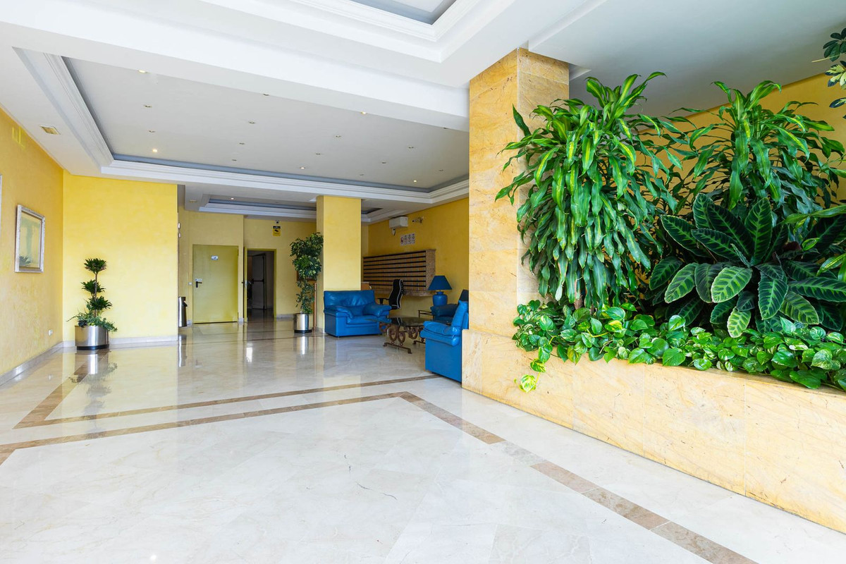 Appartement te koop in Puerto Banús | 2 slaapkamers H5517457