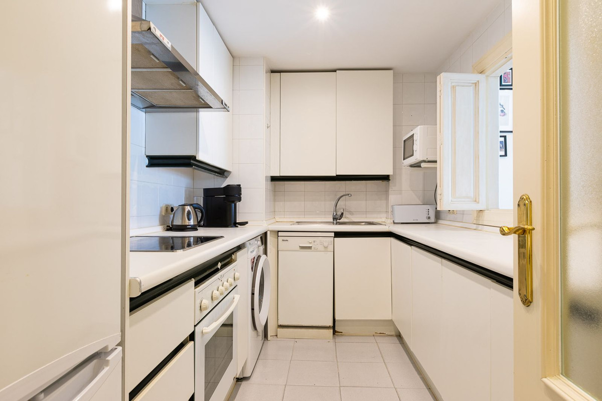 Appartement te koop in Puerto Banús | 2 slaapkamers H5517457