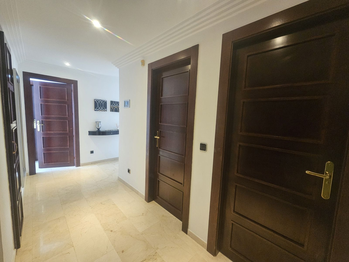 Appartement te koop in Puerto Banús | 2 slaapkamers H5523568