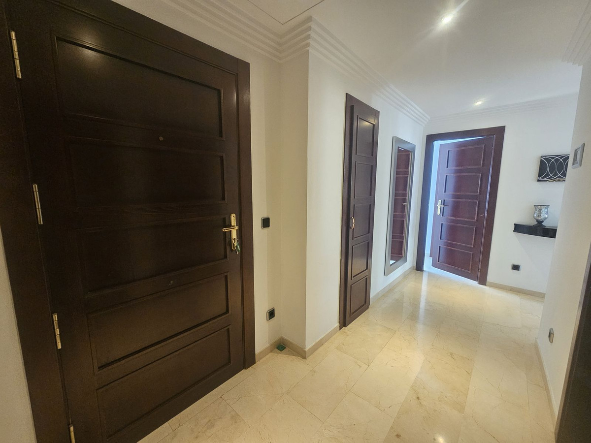 Appartement te koop in Puerto Banús | 2 slaapkamers H5523568