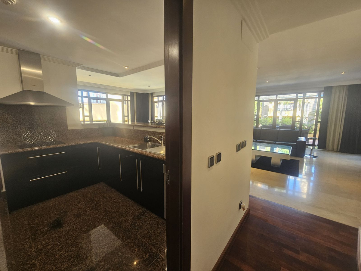 Appartement te koop in Puerto Banús | 2 slaapkamers H5523568