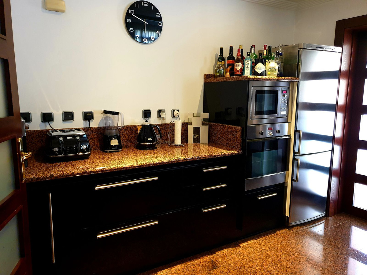 Appartement te koop in Puerto Banús | 2 slaapkamers H5523568
