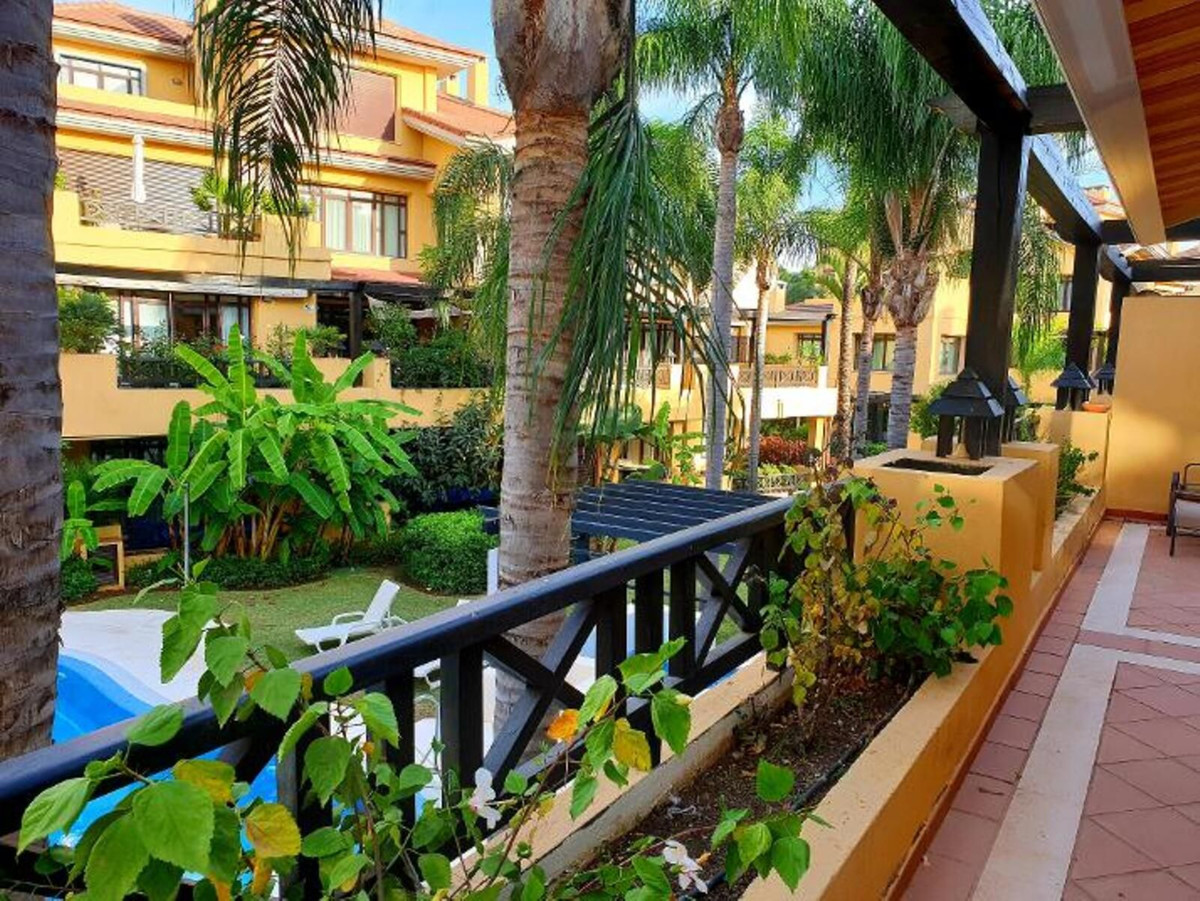 Appartement te koop in Puerto Banús | 2 slaapkamers H5523568
