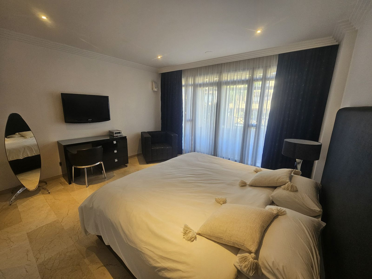 Appartement te koop in Puerto Banús | 2 slaapkamers H5523568