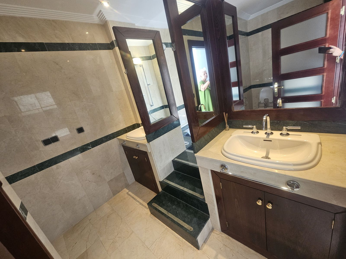 Appartement te koop in Puerto Banús | 2 slaapkamers H5523568