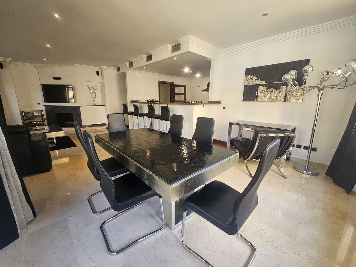 Appartement te koop in Puerto Banús | 2 slaapkamers H5523568