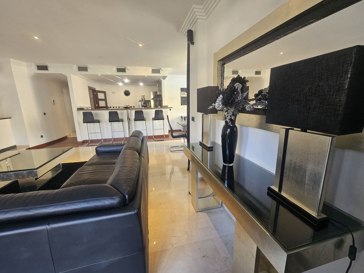 Appartement te koop in Puerto Banús | 2 slaapkamers H5523568