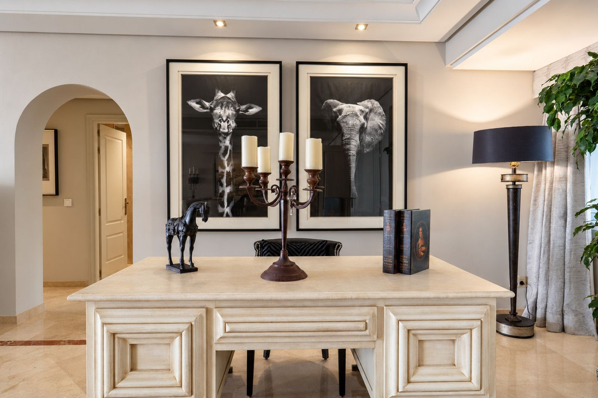Huis te koop in Puerto Banús | 4 slaapkamers H5526928