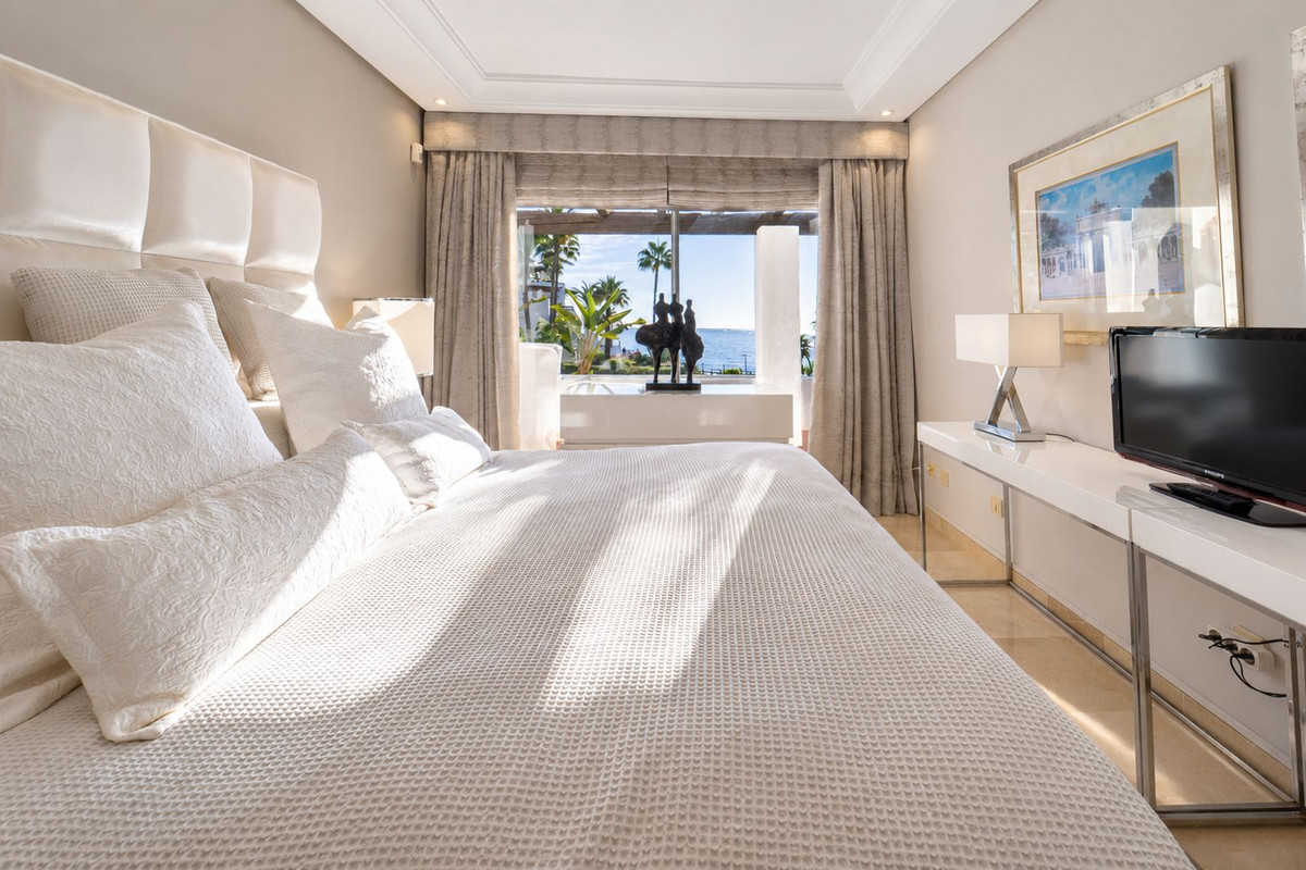 Huis te koop in Puerto Banús | 4 slaapkamers H5526928