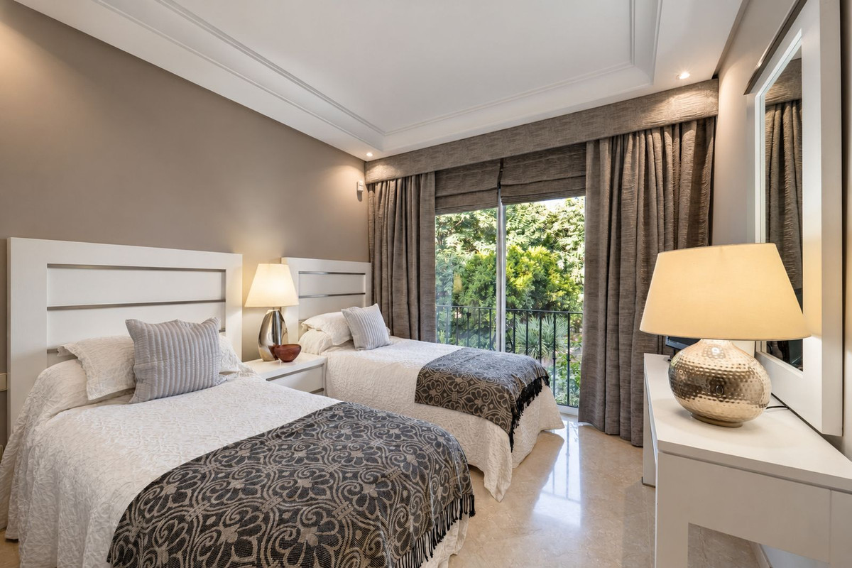 Huis te koop in Puerto Banús | 4 slaapkamers H5526928